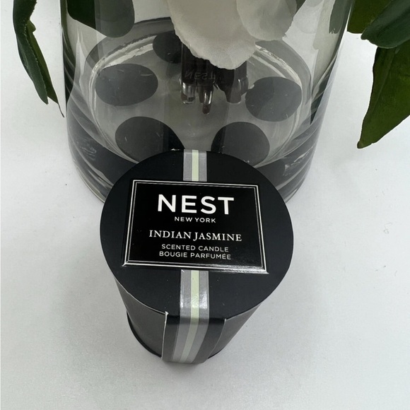 NEST Fragrances Black and Silver Indian Jasmine Candles set of 2 - Picture 2 of 8